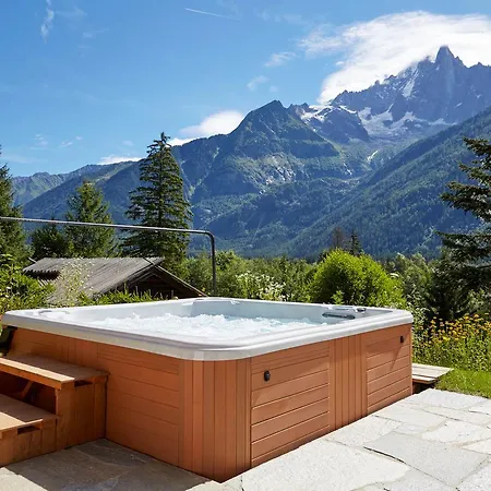 Marmotte Mountain Eco Chalet *