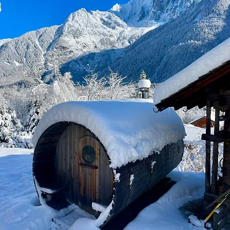 Marmotte Mountain Eco Шале *
